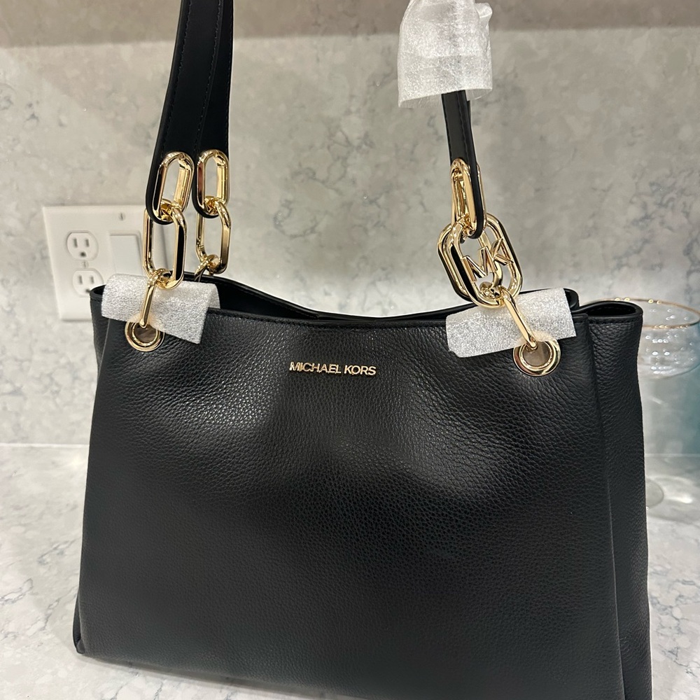 MICHAEL Michael Kors Trisha pebbled leather large tote bag in Black and Gold NWT